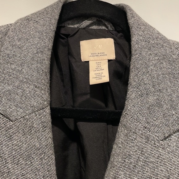 H&M blazer - Picture 2 of 3